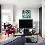 Braddon Penthouse*Top Location*Netflix*Wifi*Views