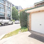 Luxury Modern Cbd Ground Floor Apartment.
