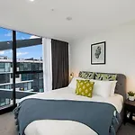 Metropol 812