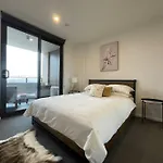 Brand New 1Br Apartment Dickson