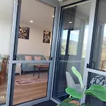 Lux 2 Bed 2 Bath Secure Parking Apartment In The Heart Of Dickson, Canberra