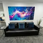 2Br Apt Gungahlin Square Luxe Super Central Wifi Wine Secure Parking