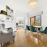 3-Bed Family Haven With Garden & Bbq Area