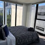 2Br-2Br-2Cars -Cbd-Pool-Sleeps 6