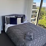 2Br-2Br-2Cars -Cbd-Pool-Sleeps 6