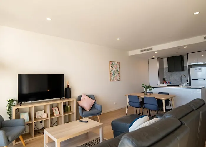 2 Bedroom Family Business Friendly Cbd Anu