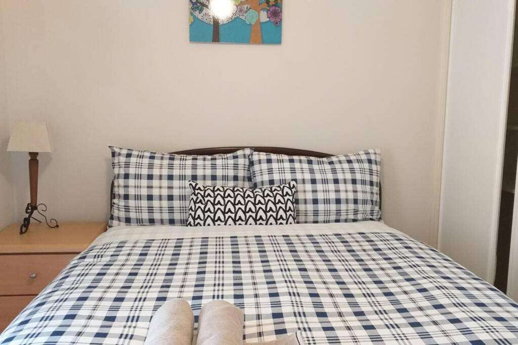 Sweet By The Golf Course Holiday home Canberra