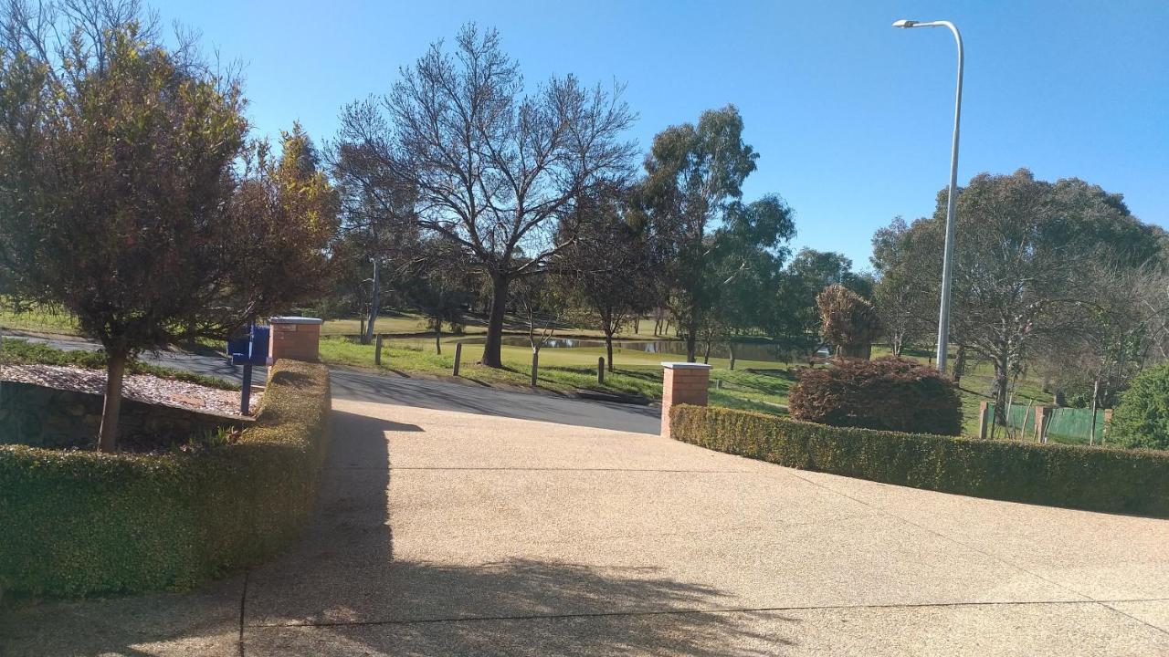 Homestay Sweet By The Golf Course
