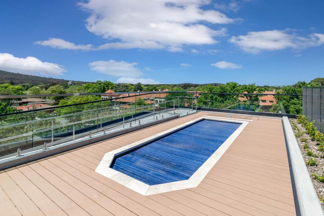 Center 2-bed With Rooftop Pool & Secure Parking