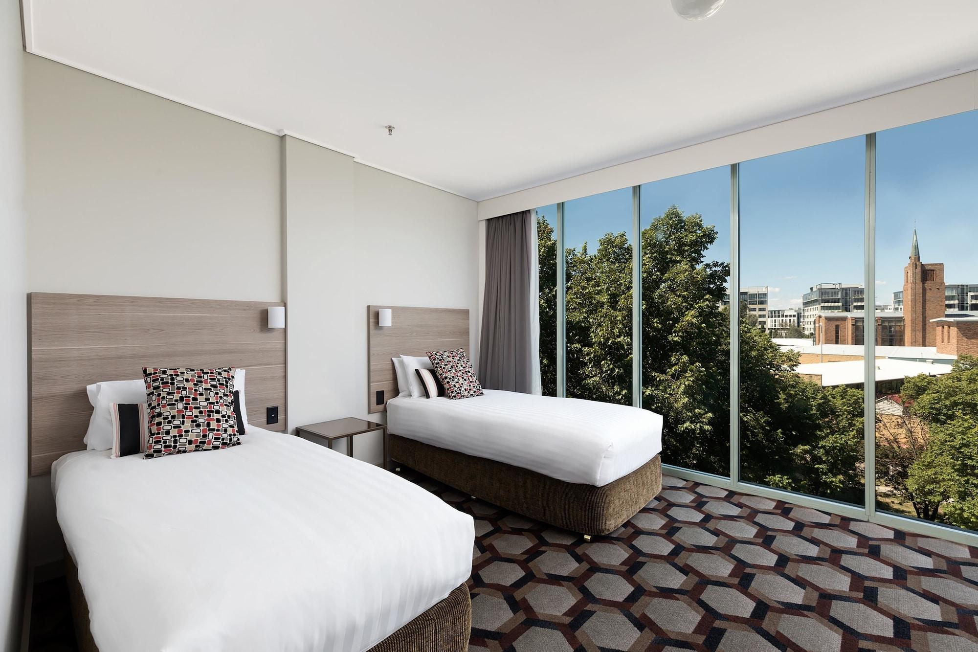 Rydges Hotel 4*