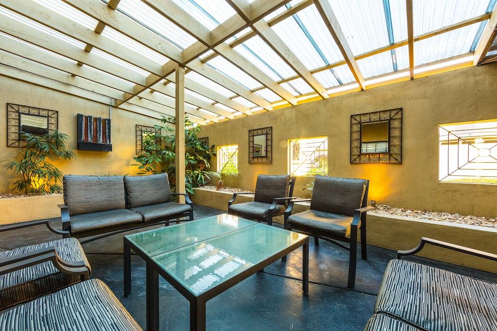 Aparthotel Parklands Official Canberra