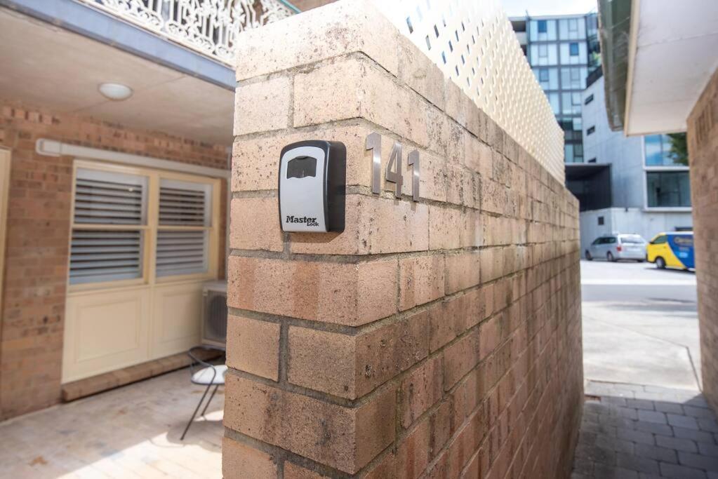 Luxury Modern Cbd Ground Floor Apartment. *