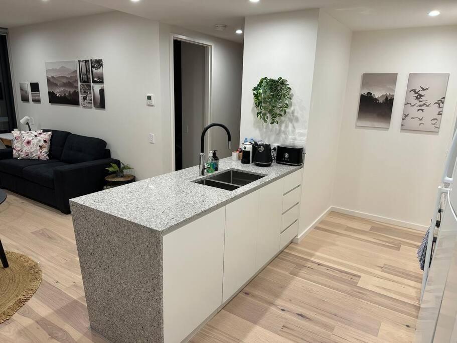 Cityscape Lovely 1br Apt & Parking @cbd Apartment Canberra