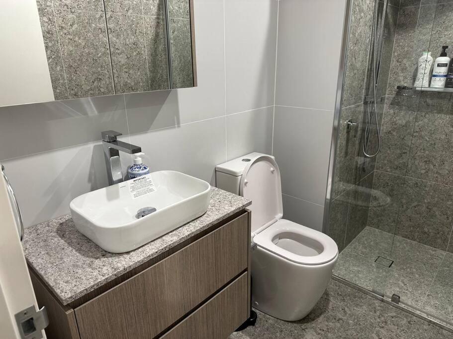 Cityscape Lovely 1br Apt & Parking @cbd * Canberra