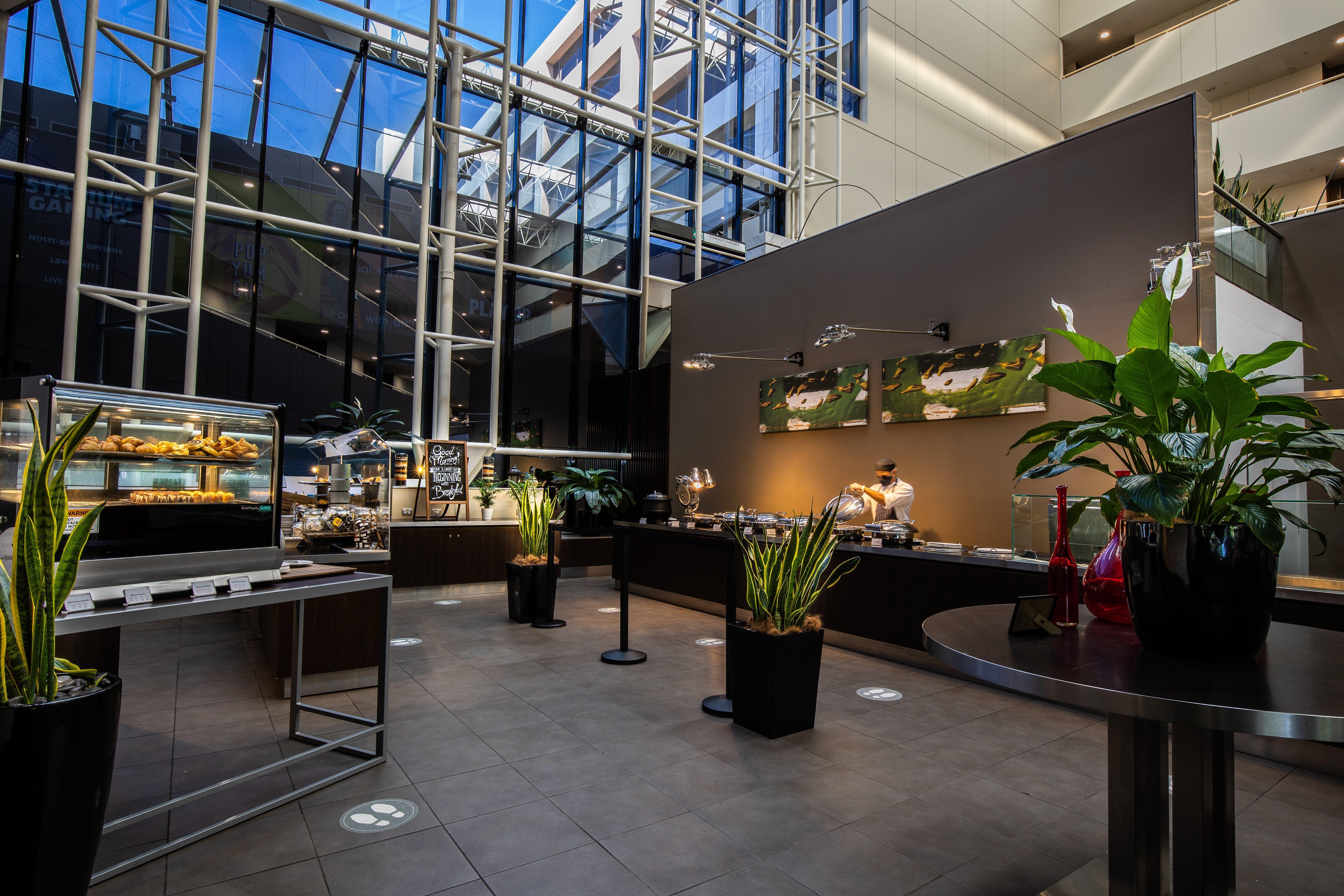 Crowne Plaza By Ihg 4*