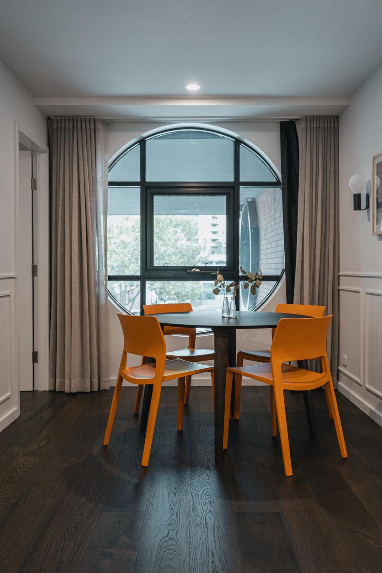 Perfect Central Located 2-bed With Secure Parking Canberra