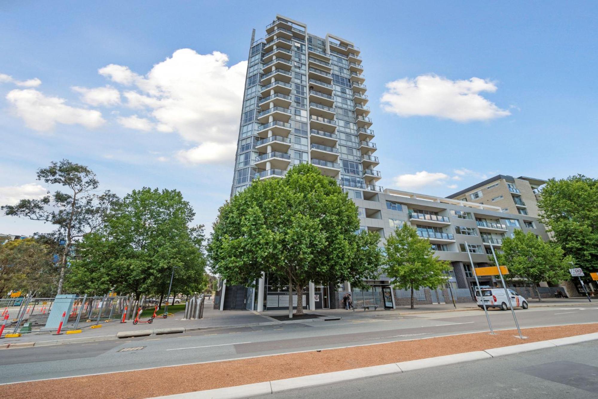 Glorious 1-bed With Pool & Sauna Apartment