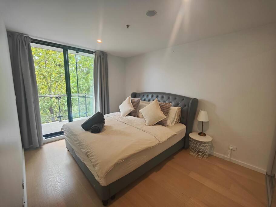 Convenient Modern 2b2b In Braddon Apartamento Camberra