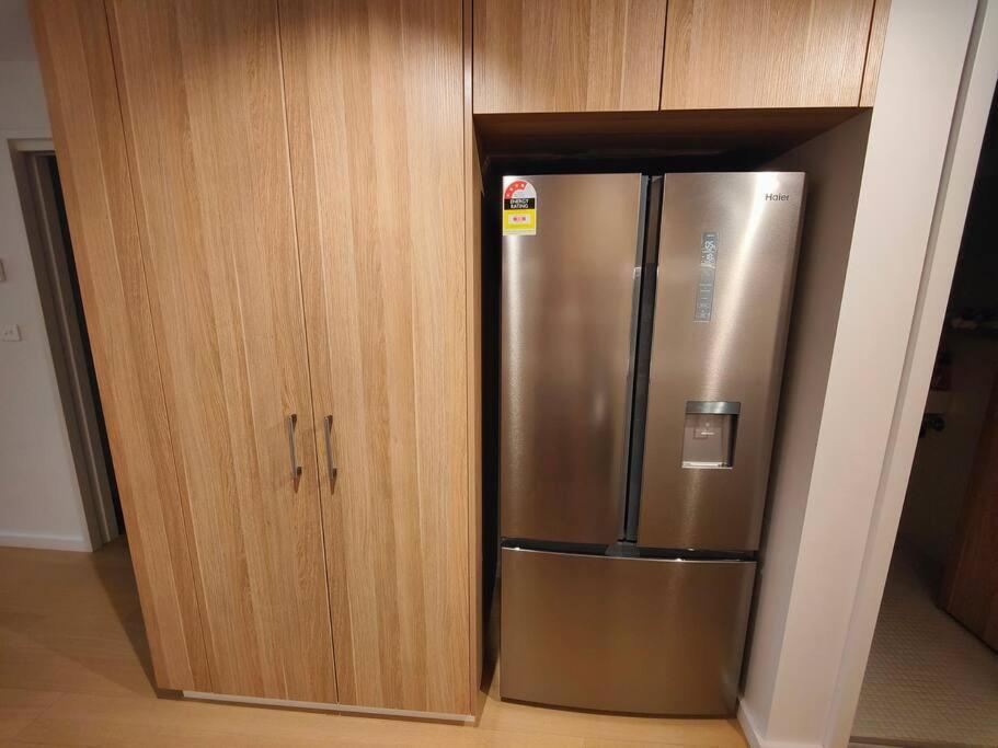 Convenient Modern 2b2b In Braddon * Camberra