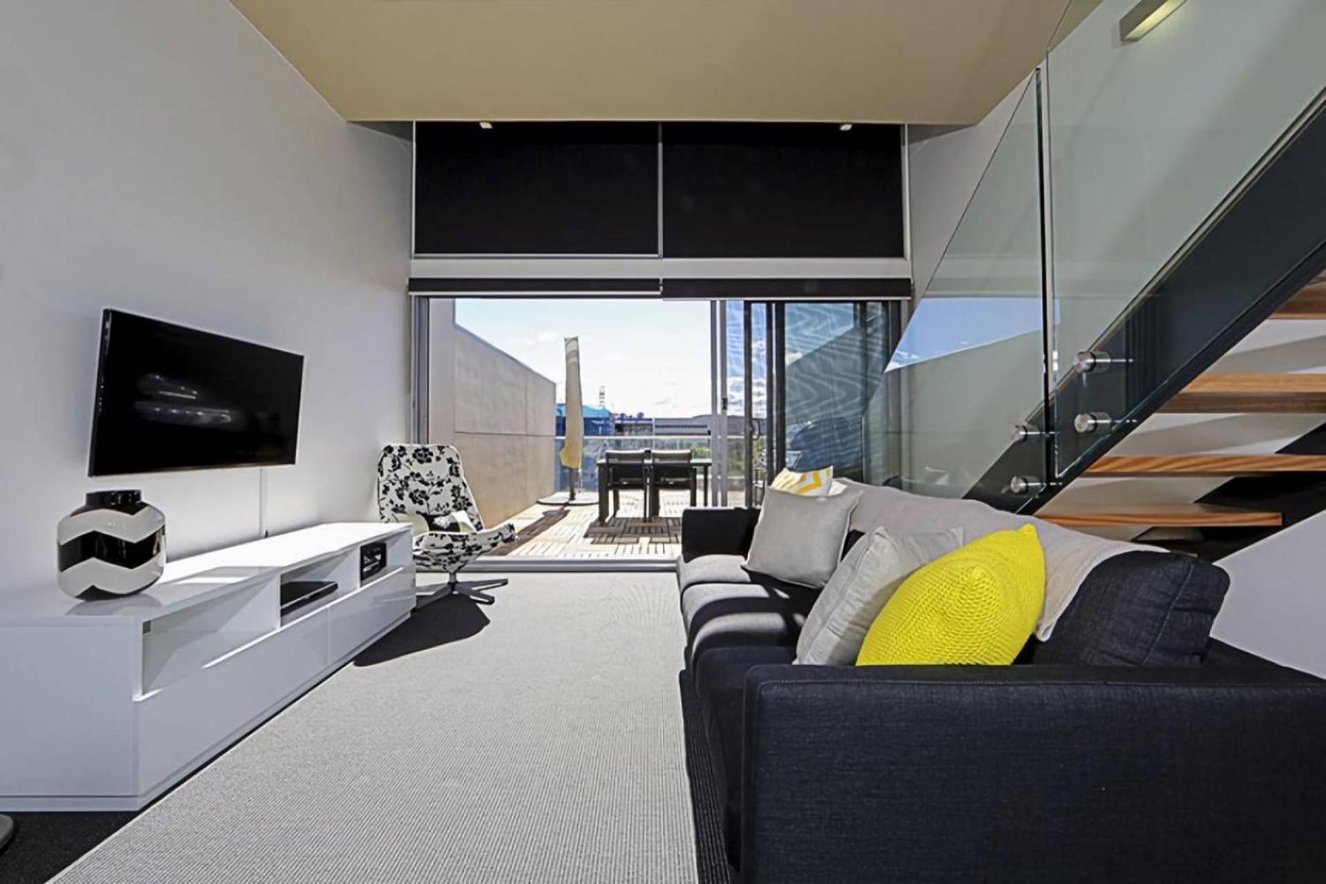 Mode 220 Braddon Act Canberra