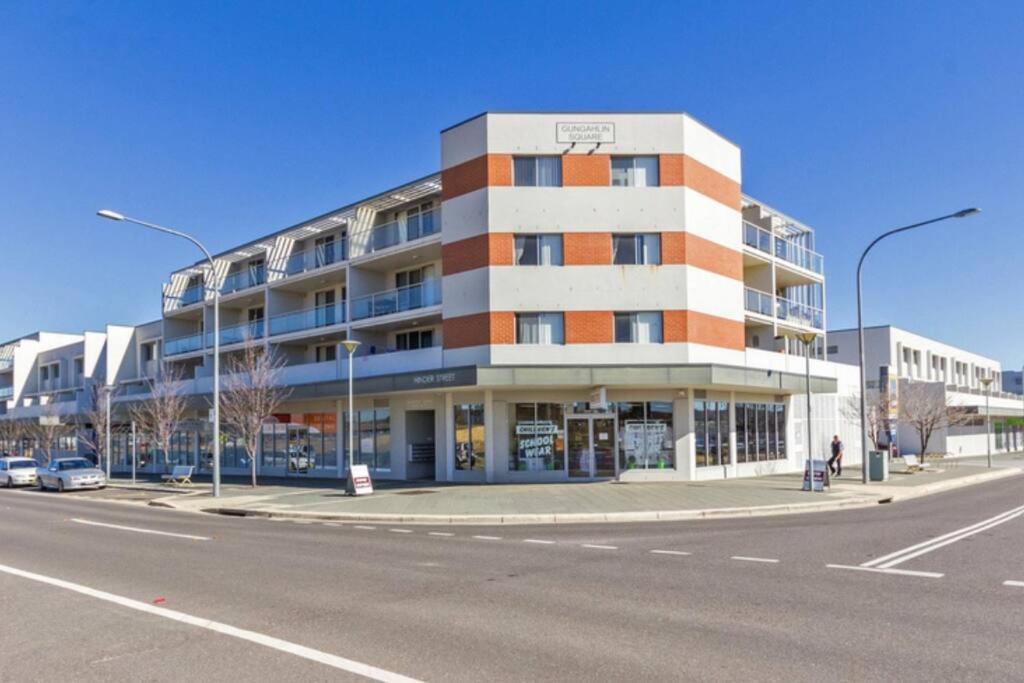 2br Gungahlin Square Luxe Super Wifi Wine Secure Parking