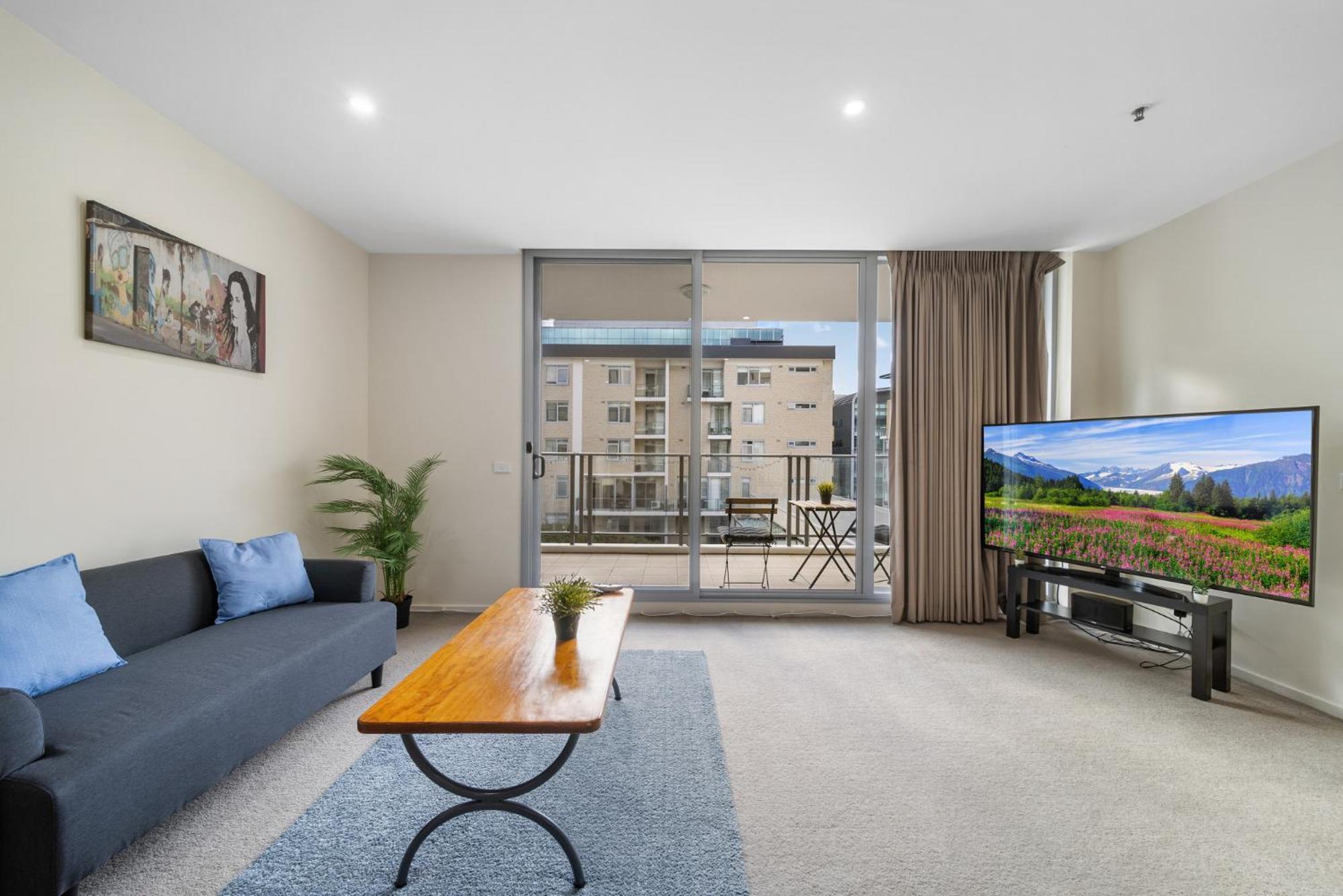 High-rise Cbd 1-bed With Pool & Other Amenities * Canberra