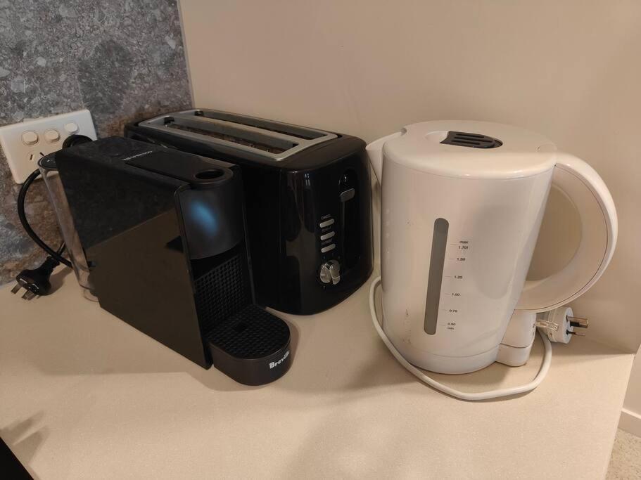 Modern 1-bedroom Unit In Dickson Apartment Canberra