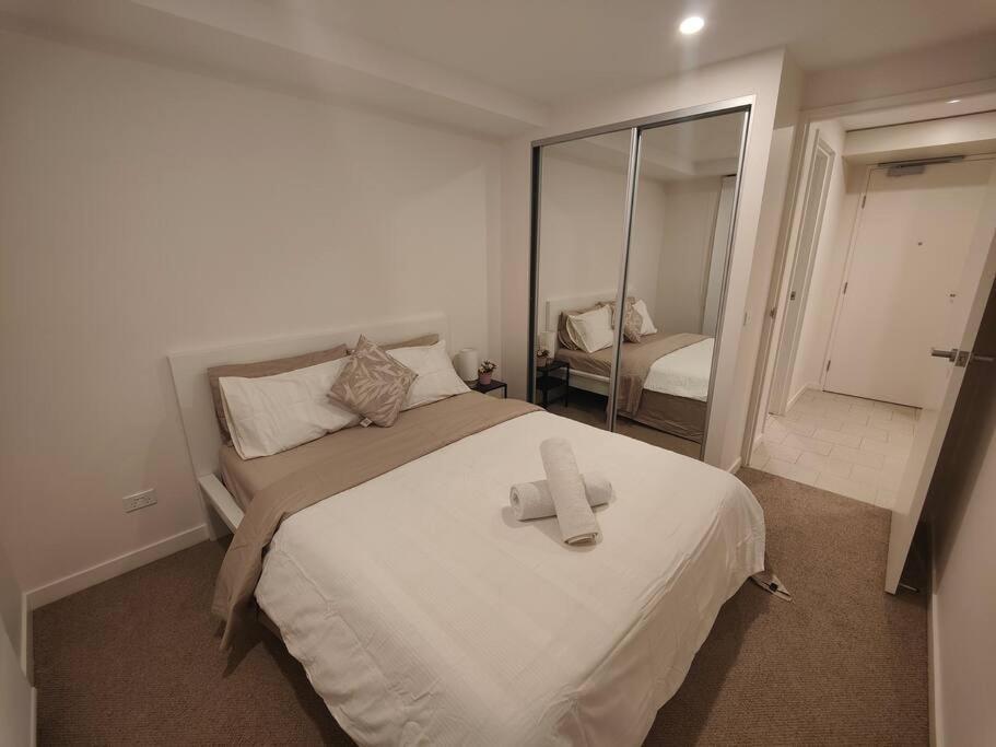 Modern 1-bedroom Unit In Dickson
