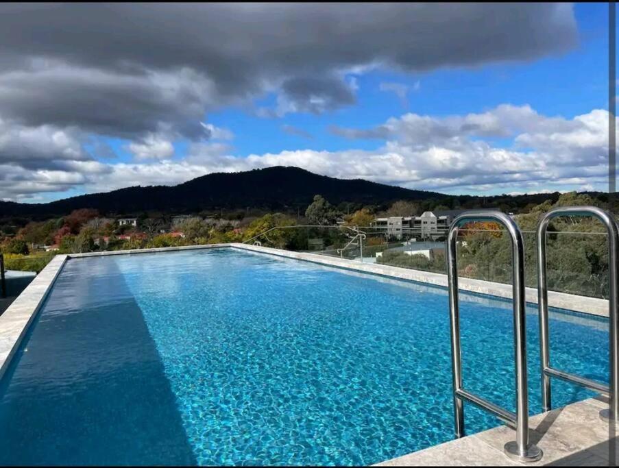 Modern 1-bedroom Unit In Dickson Apartment Canberra
