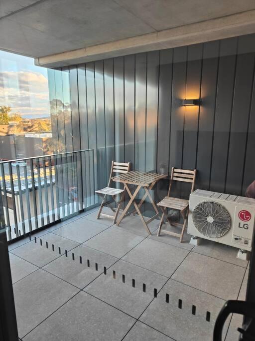 Modern 1-bedroom Unit In Dickson Apartment *