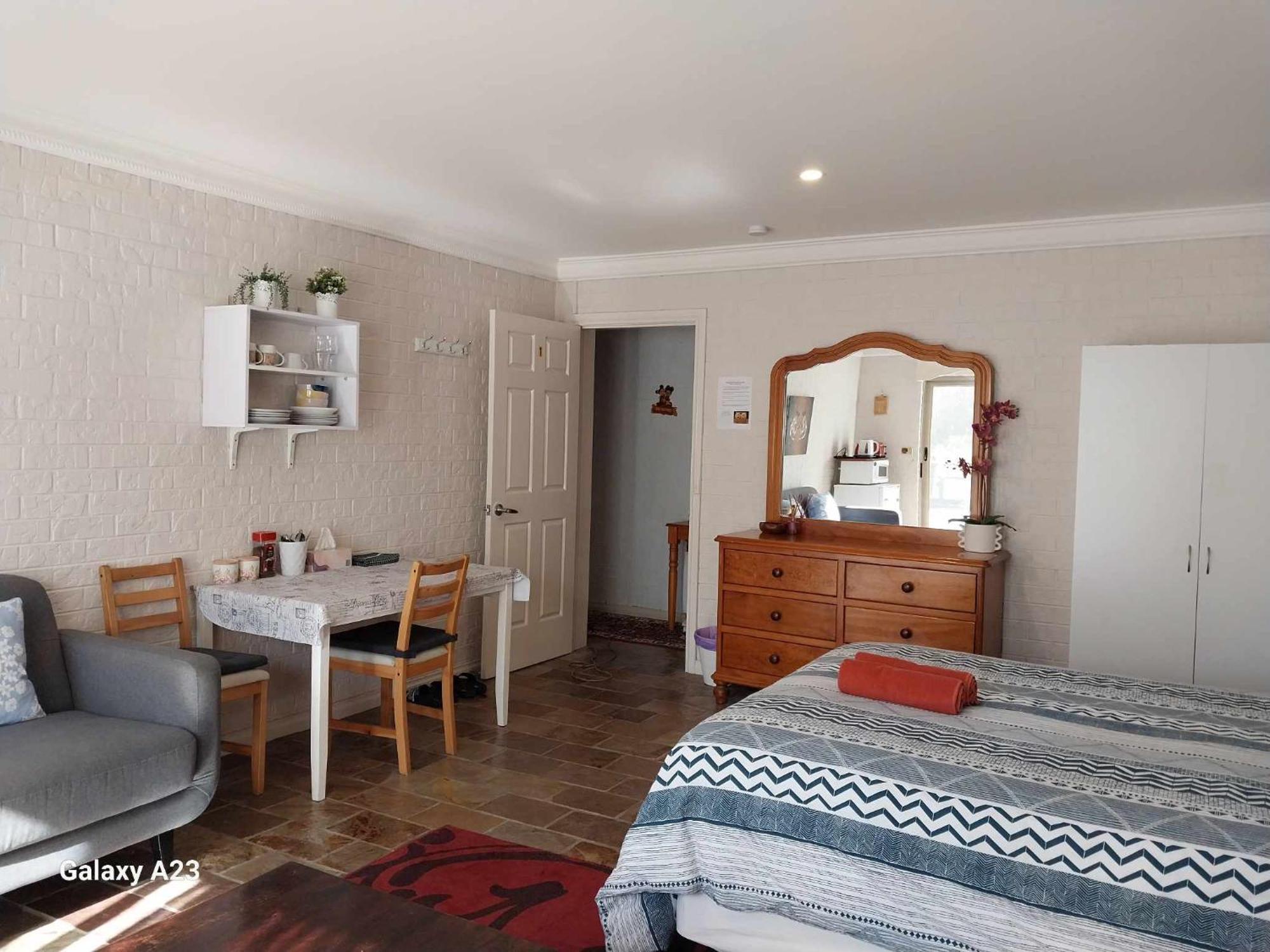 Sweet By The Golf Course * Canberra