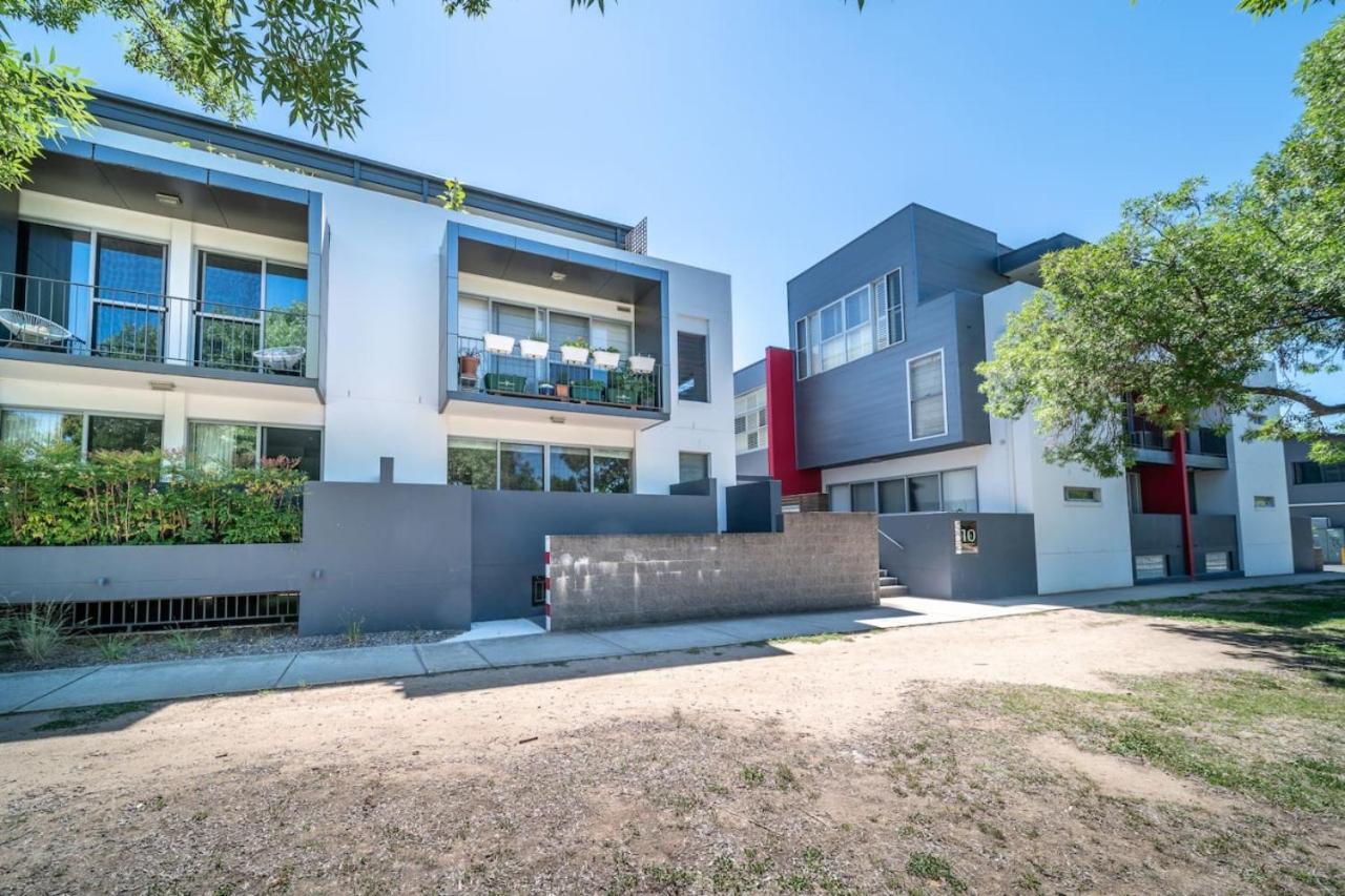 Apartamento Cosy Contemporary 1br Sofa Bed Camberra