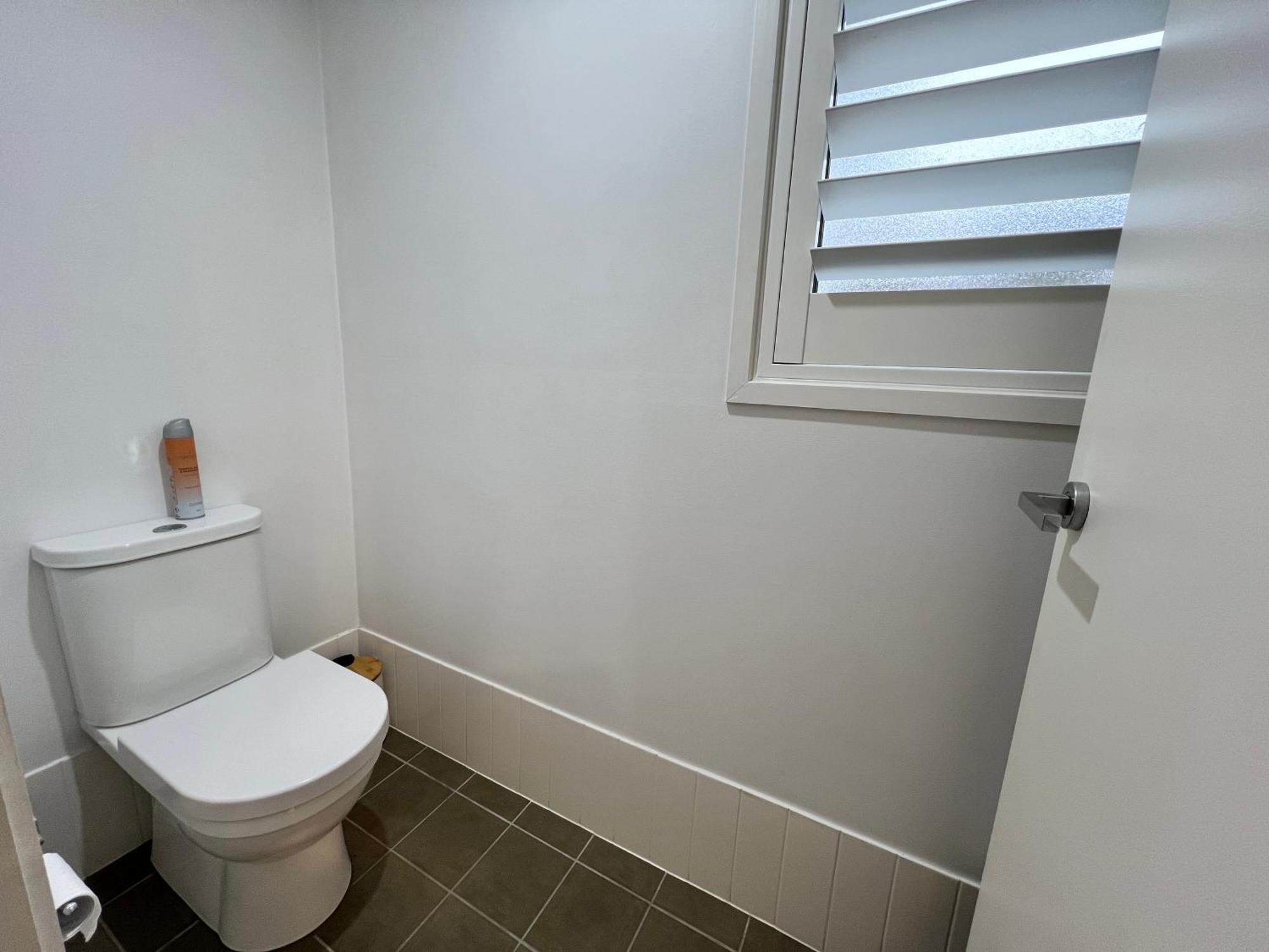 2br Gungahlin Square Luxe Super Wifi Wine Secure Parking * Canberra