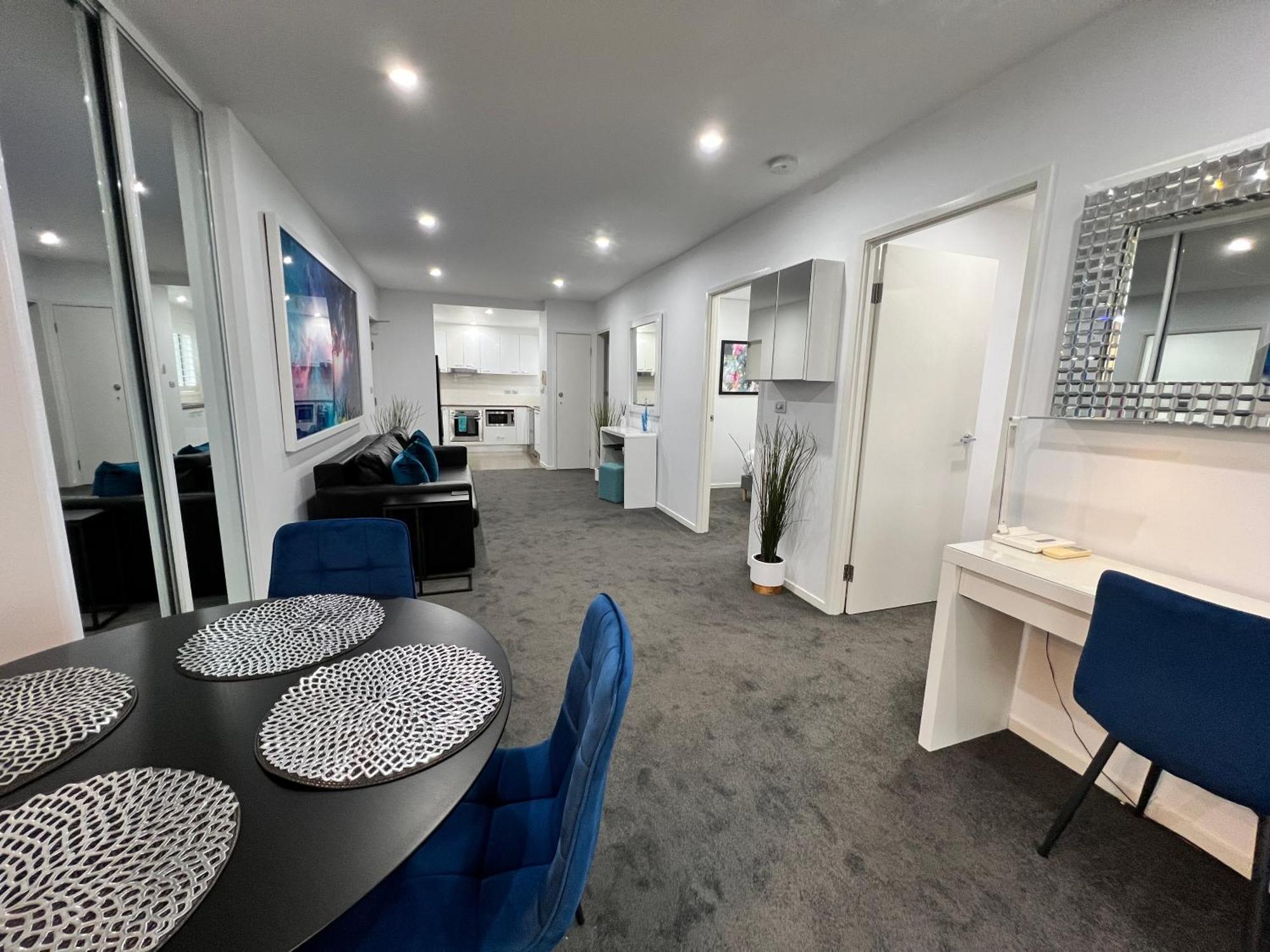 2br Gungahlin Square Luxe Super Wifi Wine Secure Parking Canberra