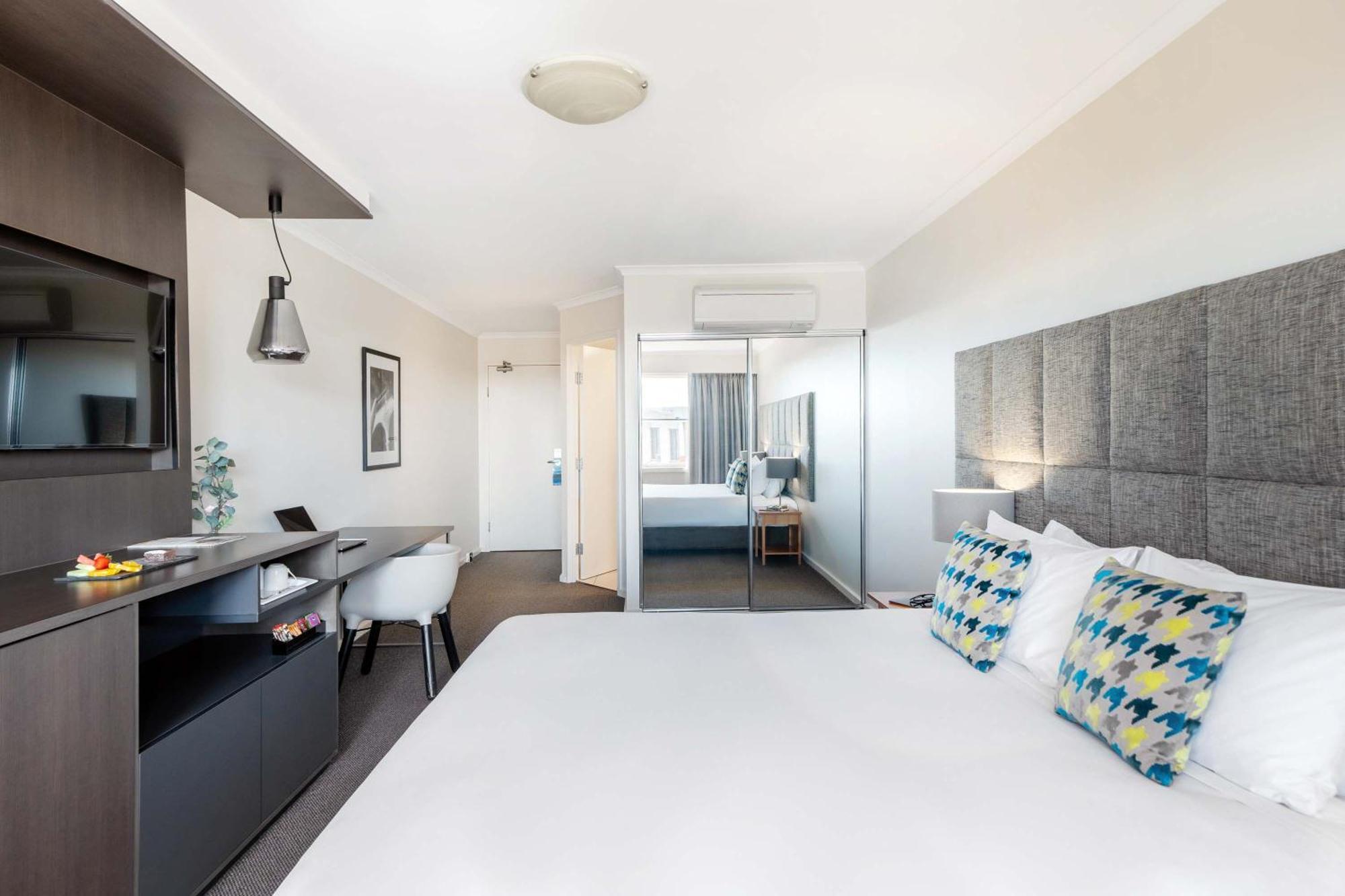 Mantra On Northbourne Aparthotel Canberra