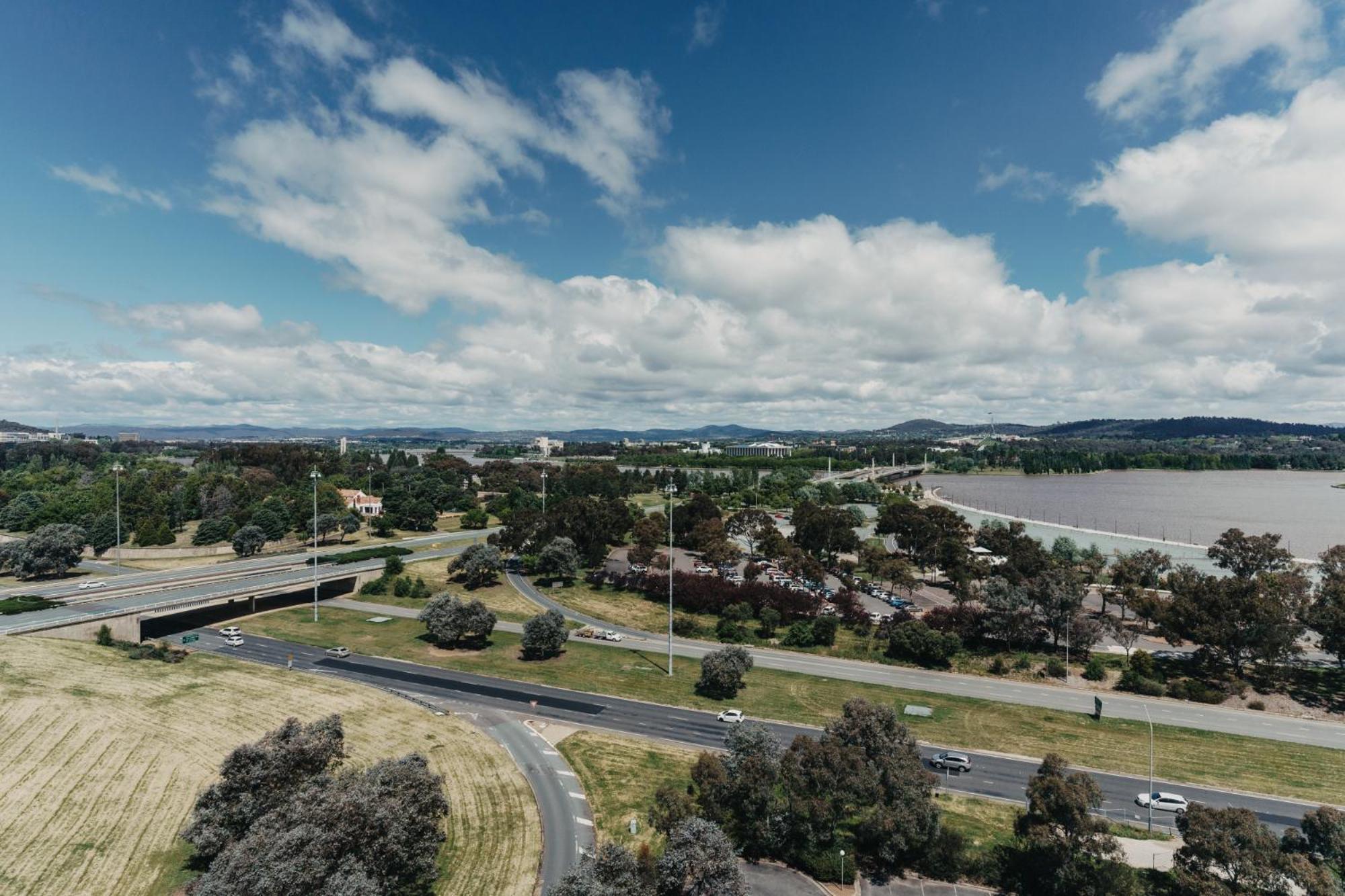 Apartamento 2-bed With Gym, Tennis Court & Stunning Views Camberra