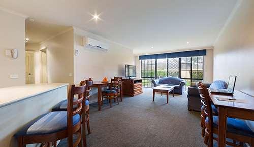 Aparthotel Parklands Official