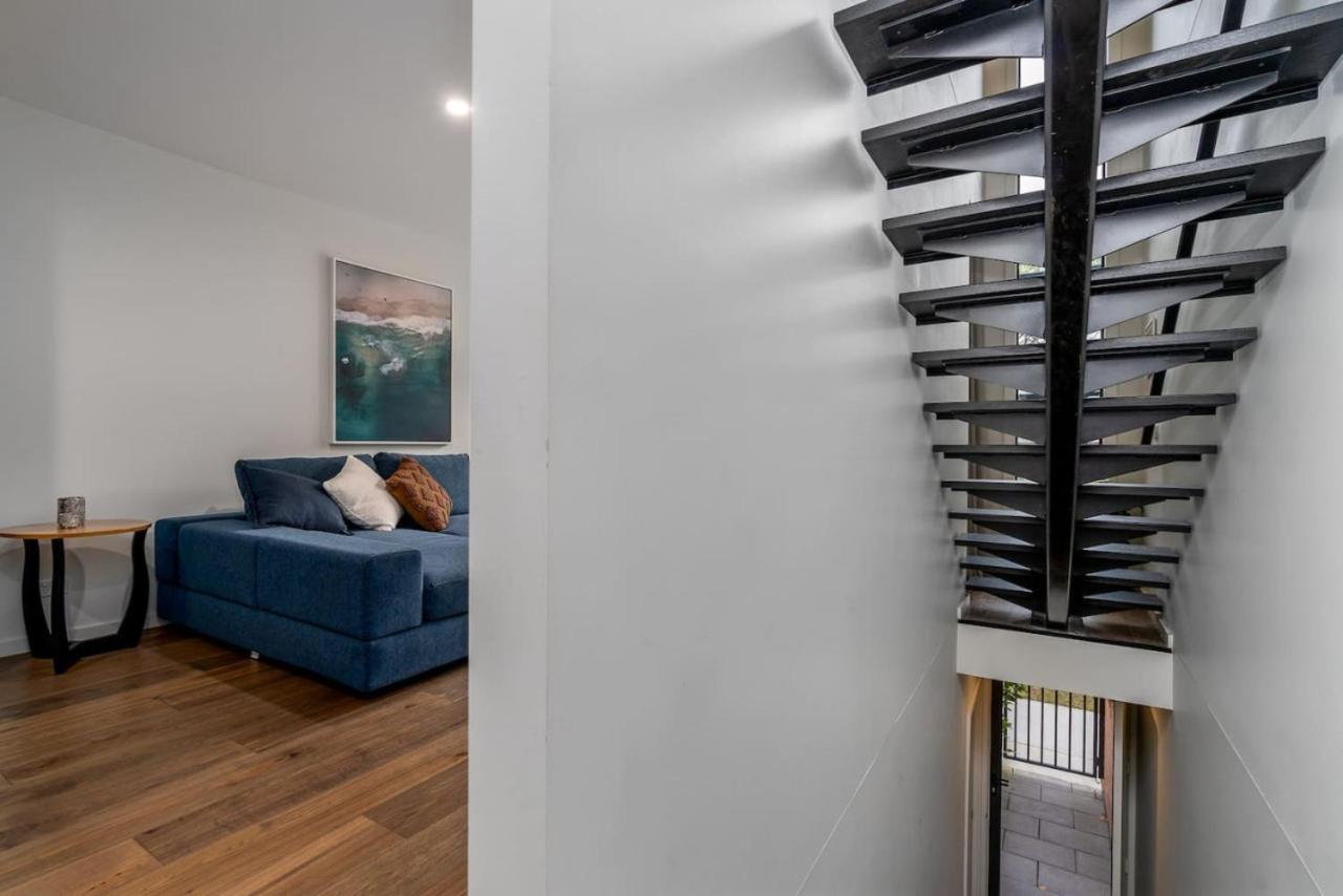 Contemporary Tri-level In A Prime Spot Apartment