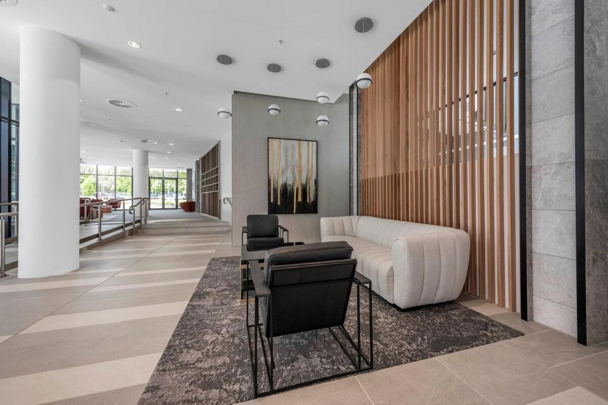 Perfect Location With 5 Star Amenities Camberra