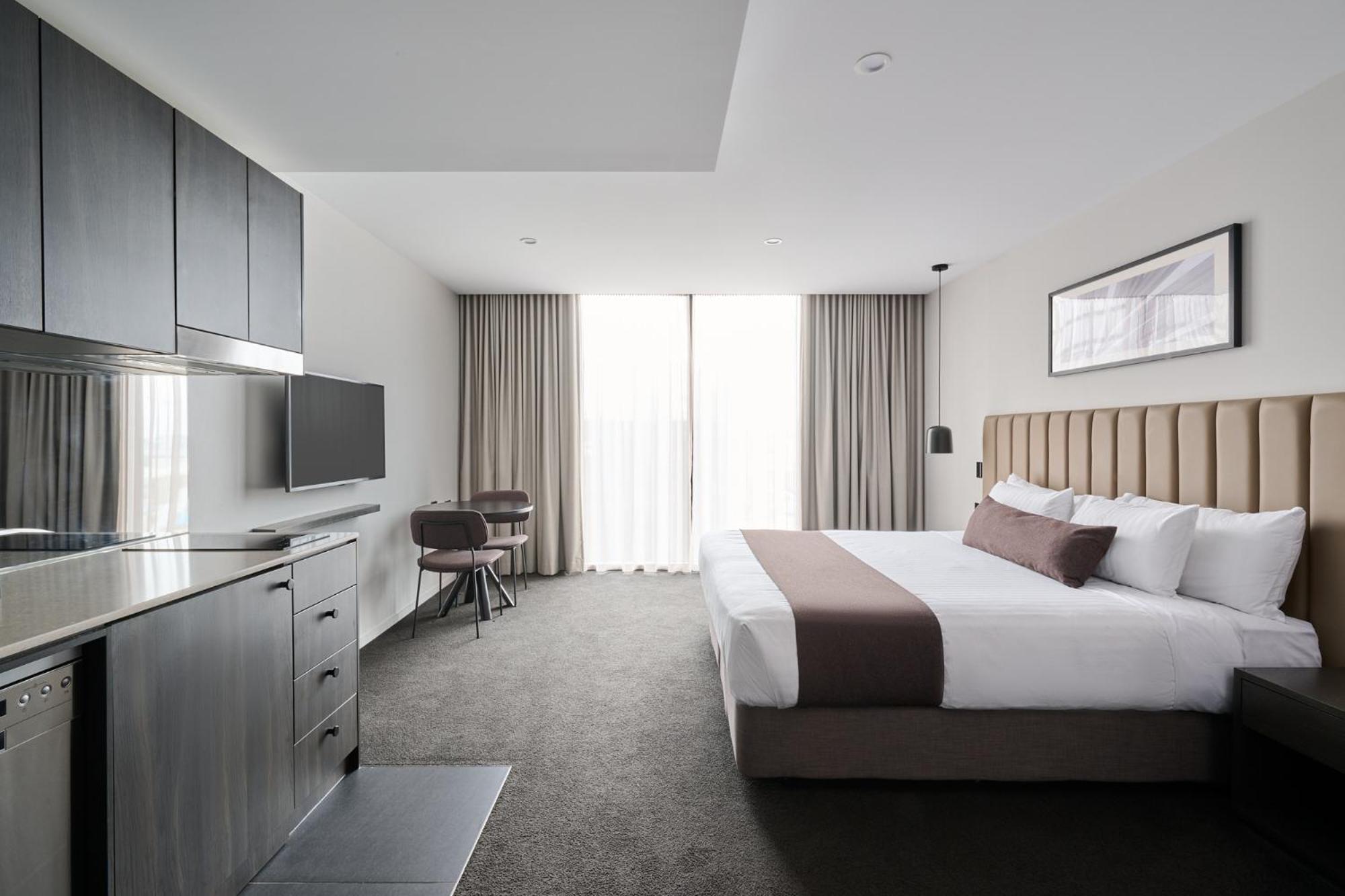 Hotel Abode Belconnen 4*