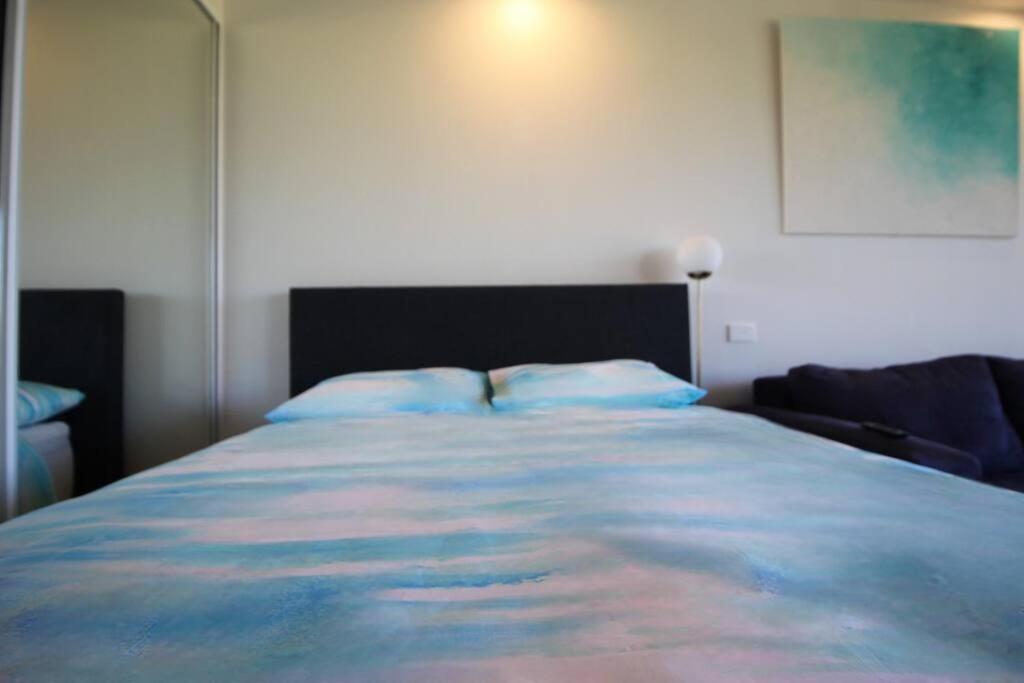 Stylish With Rooftop Pool, Minutes From And Anu Apartamento Camberra