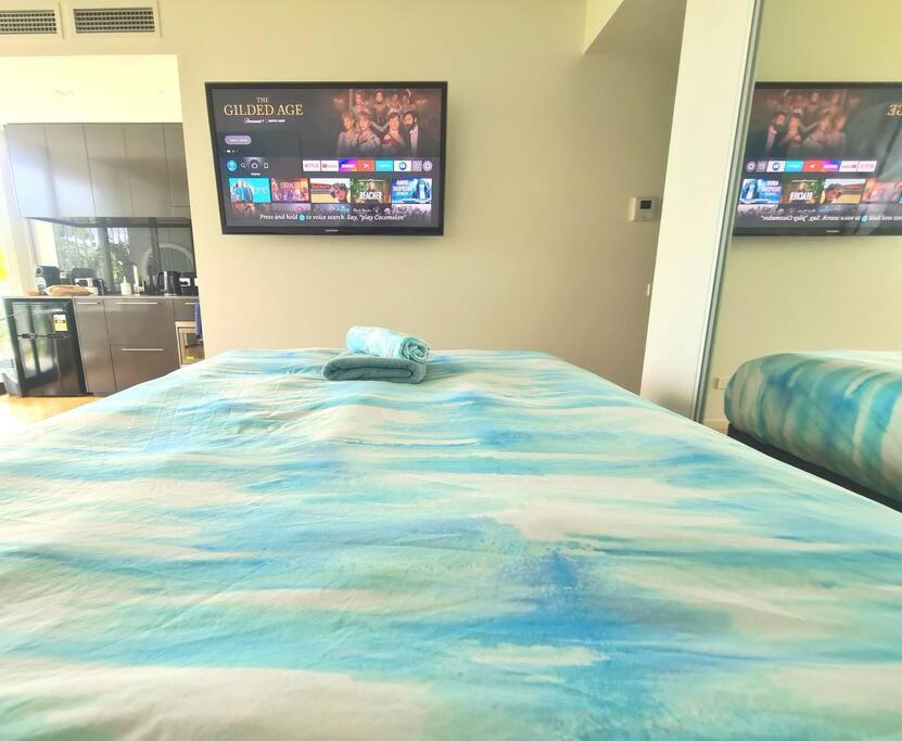 Stylish With Rooftop Pool, Minutes From And Anu * Camberra