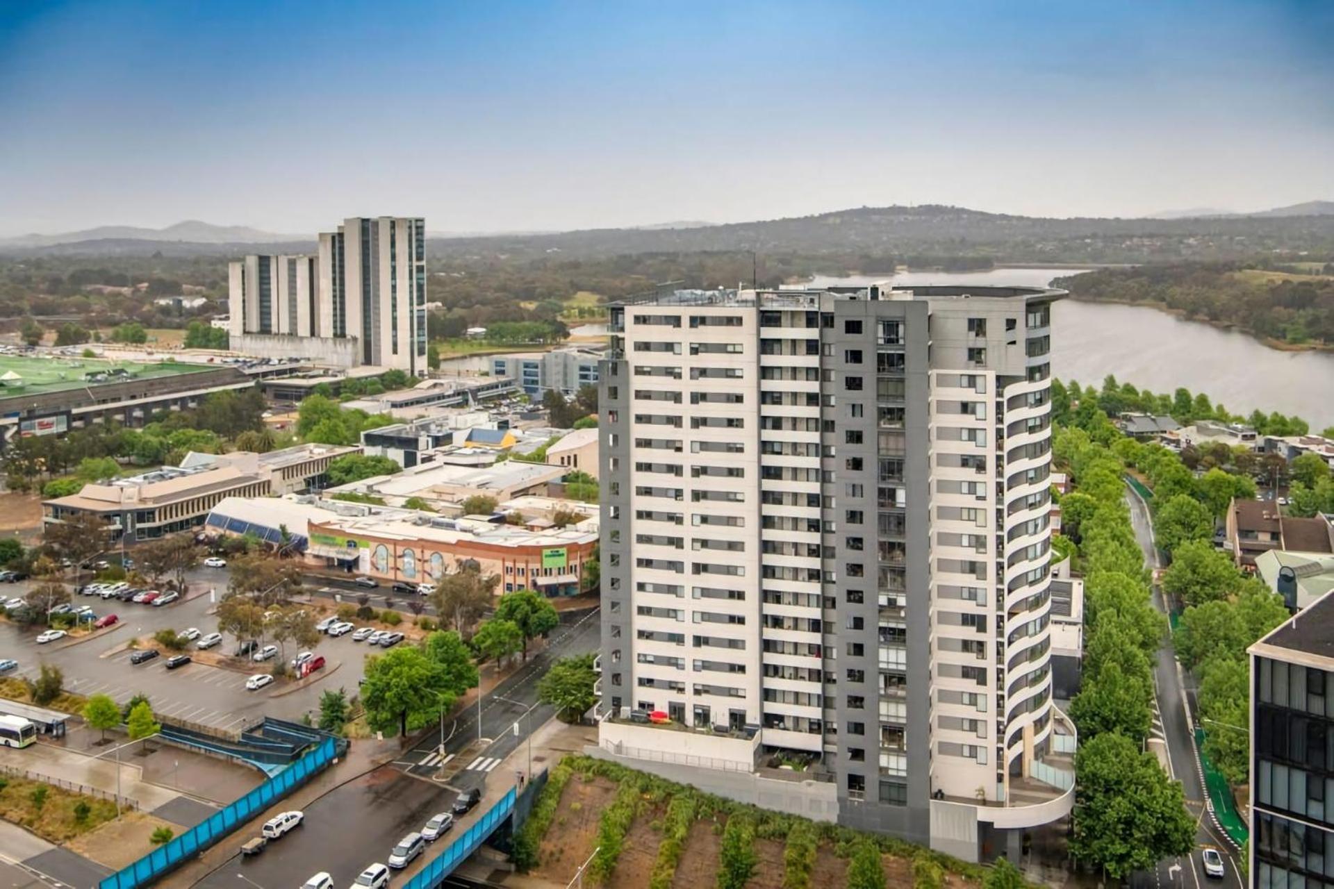 Sensational And View Delight Belconnen Apartment