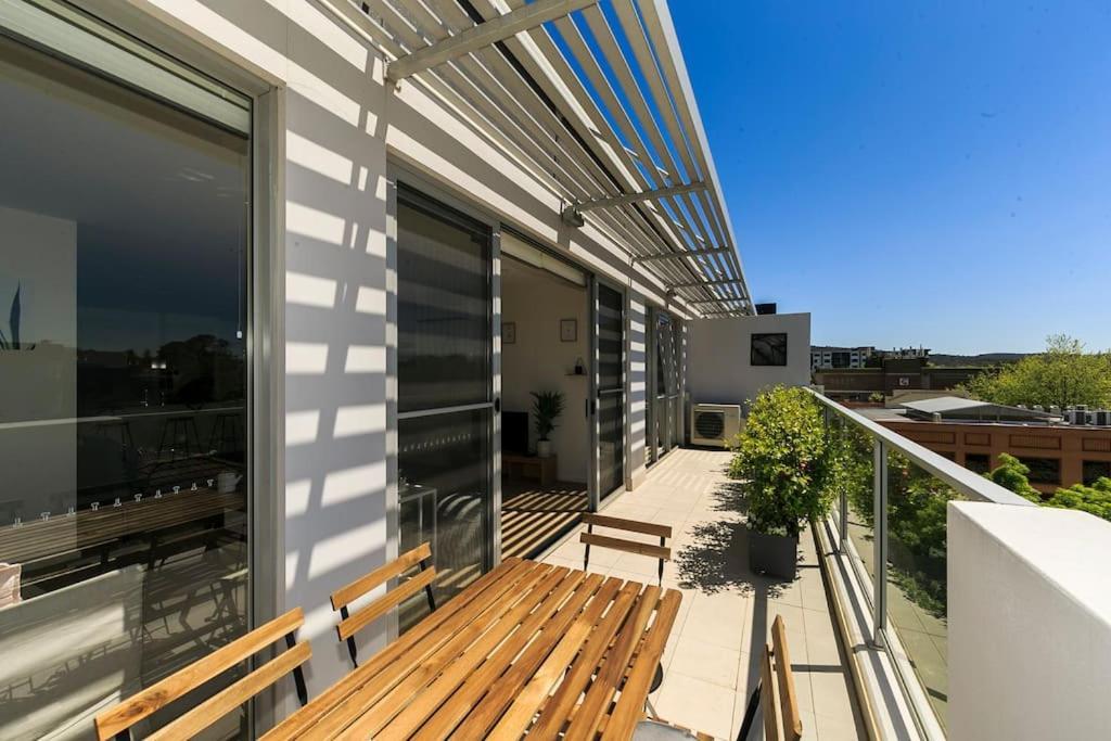 Apartment 3br Braddon Flat, 8 Mins Walk To Cbd *