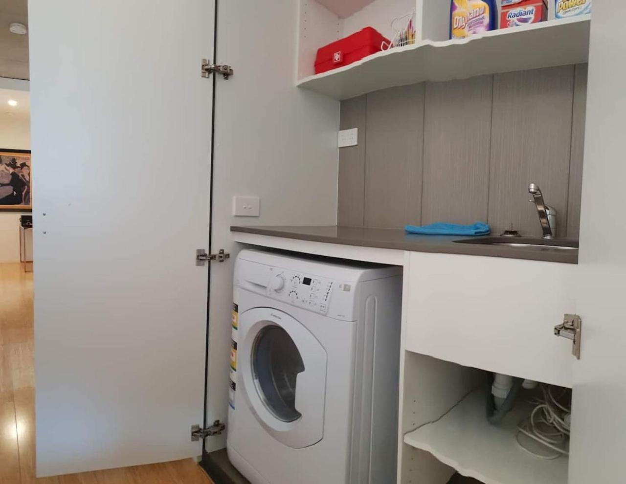 Modern - Prime Location With Heated Pool Apartamento