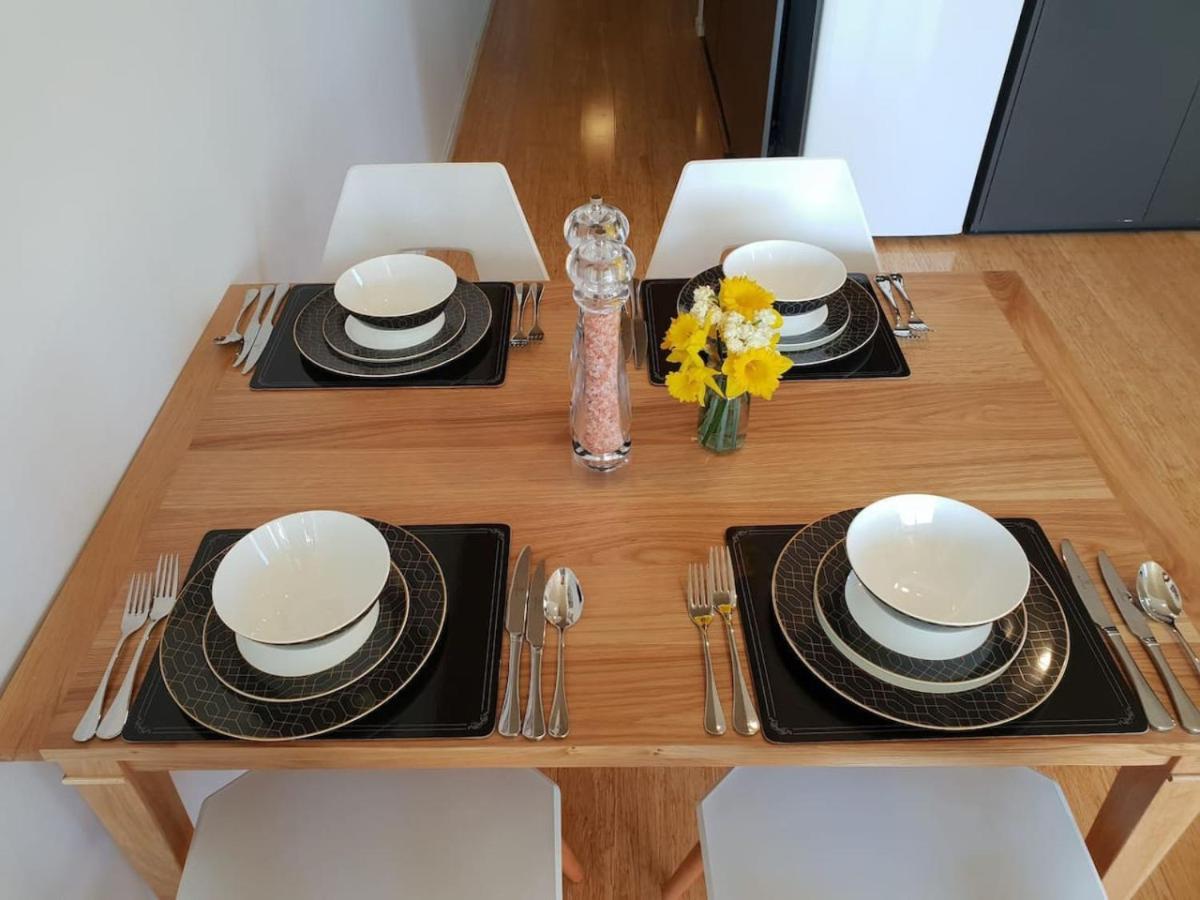 Modern - Prime Location With Heated Pool Apartamento Camberra