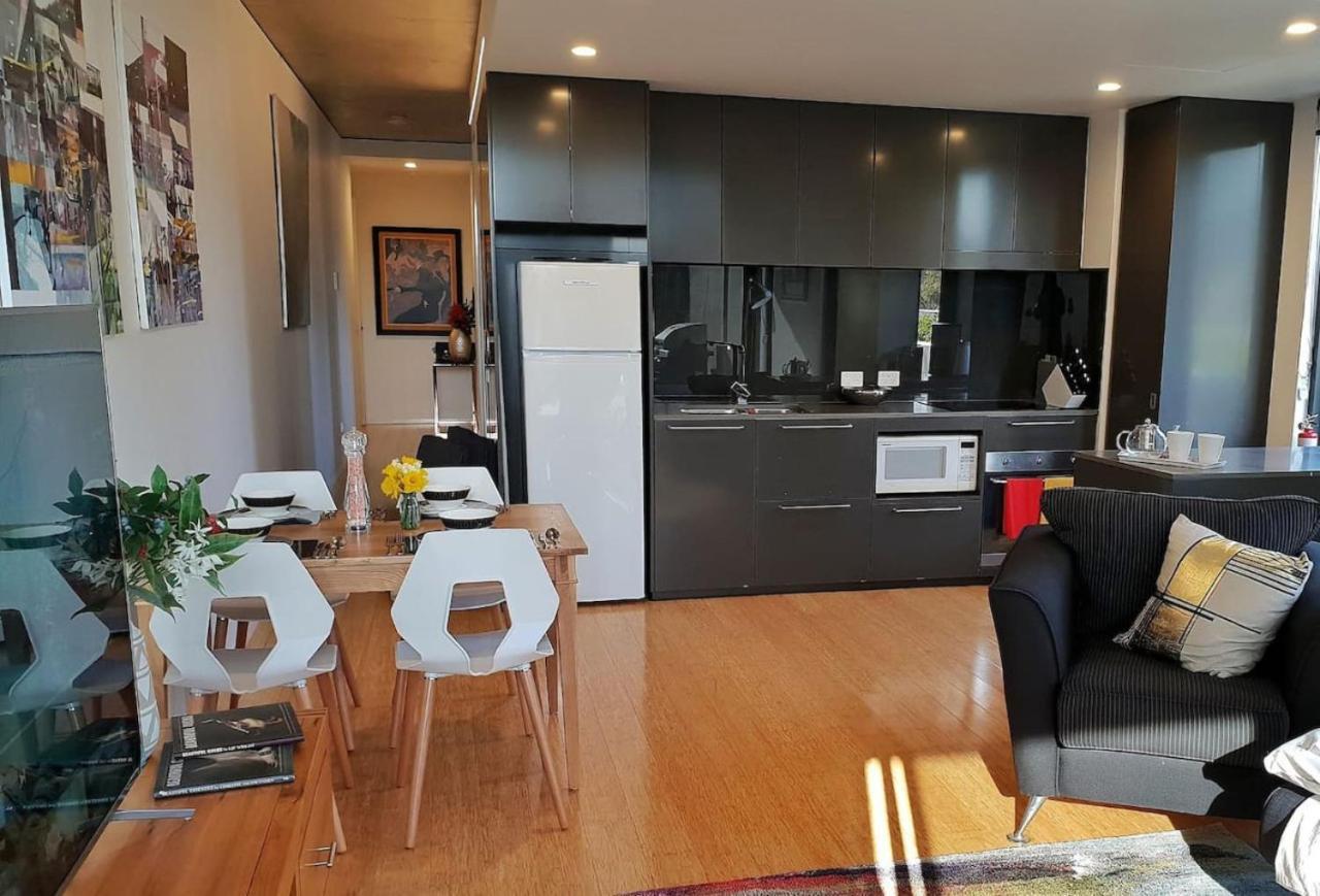 Apartamento Modern - Prime Location With Heated Pool Camberra
