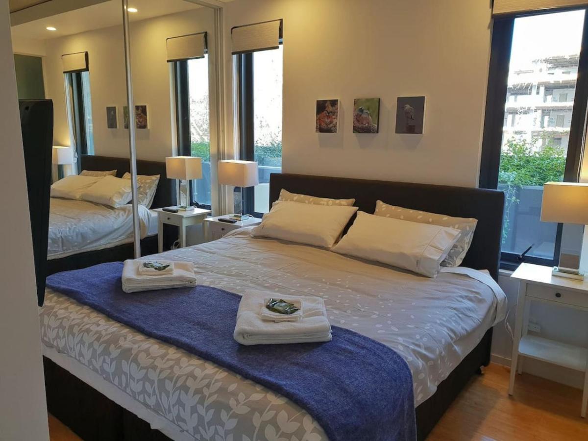 Modern - Prime Location With Heated Pool Apartamento Camberra