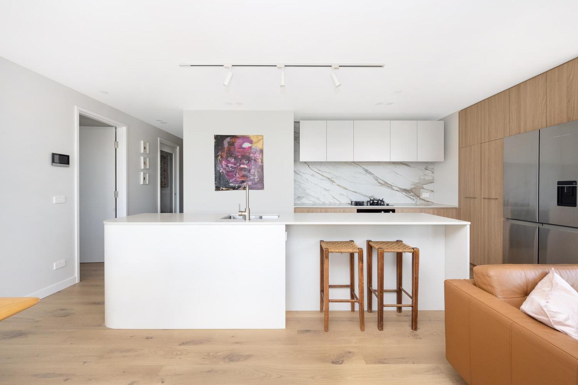 Kashmir - Luxury Floor - Mountain View * Canberra