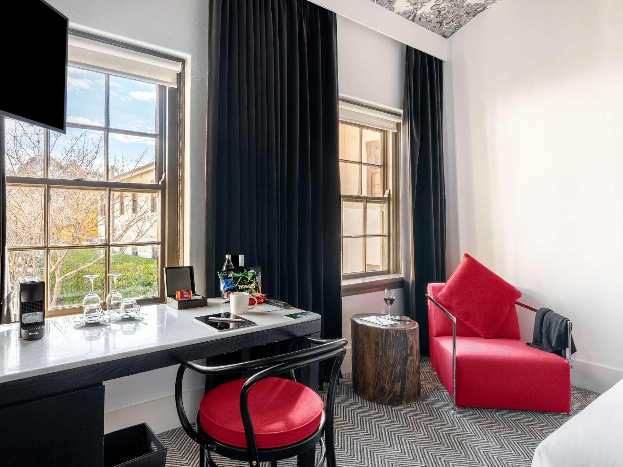 Hotel Peppers Gallery 4*